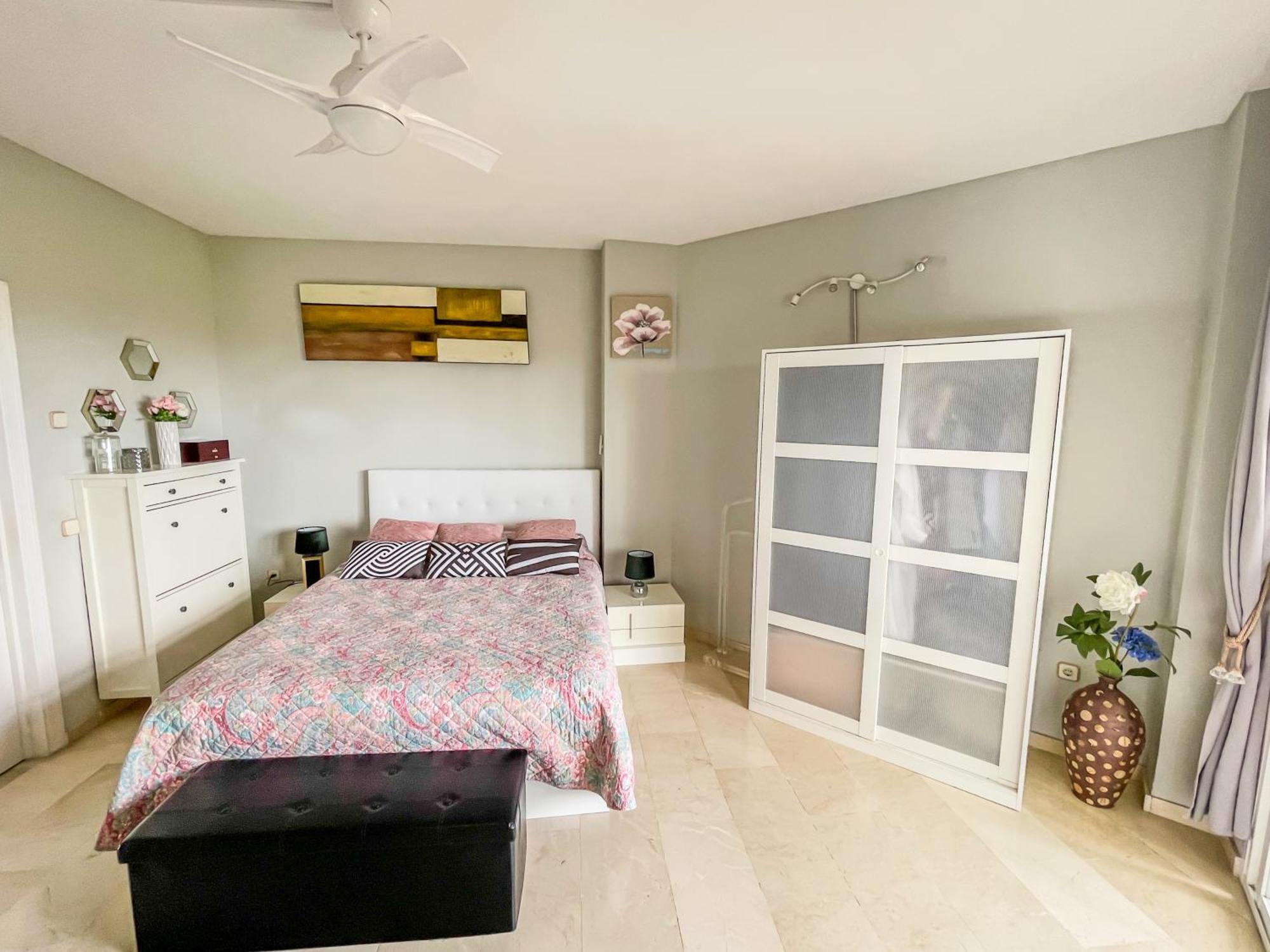 Modern Apartment With Terrace - 2 Min From The Beach Estepona Exterior photo